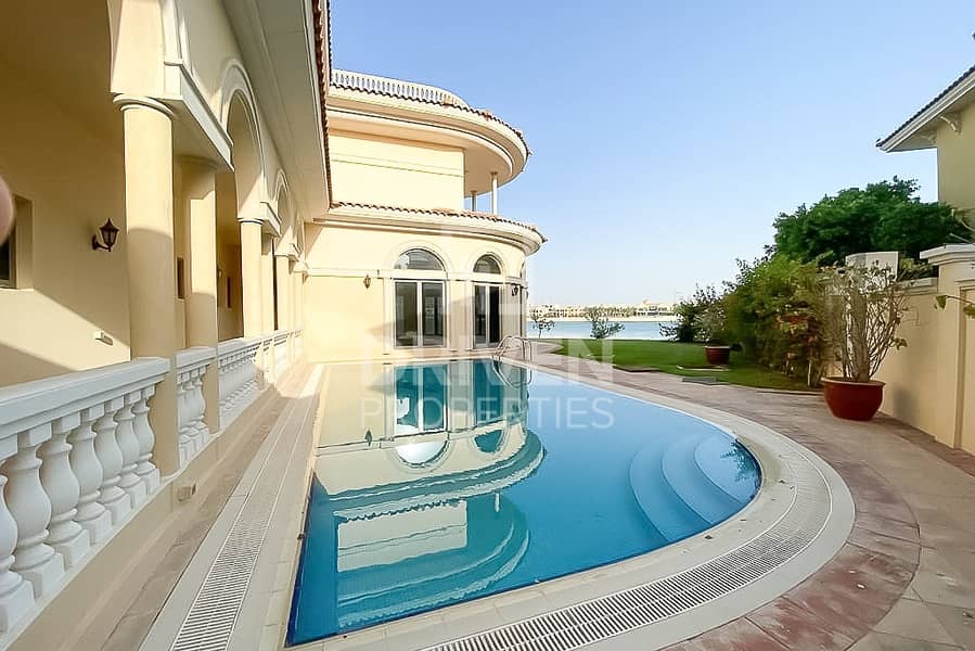 3 Luxurious and Huge 5 Bedroom Villa | Sea View