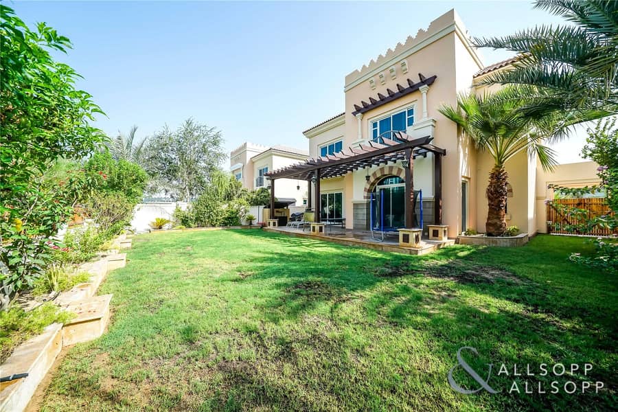 5Bed C1 | Golf Course View | Upgraded Kitchen 5Bed C1 | Golf Course View | Upgraded Kitchen