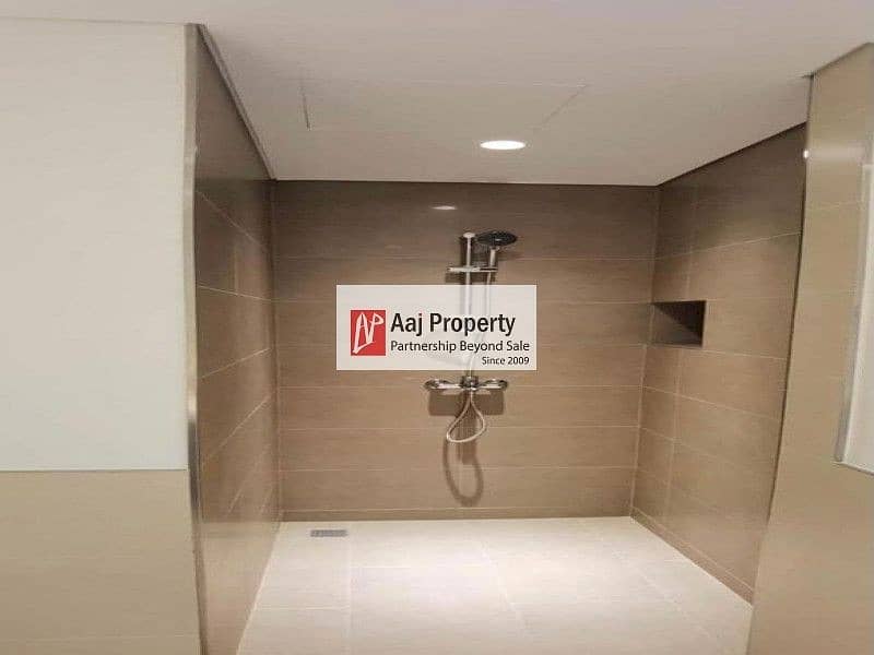 8 ONE BEDROOM DELIGHT | Direct on park & Nearby Mall !!