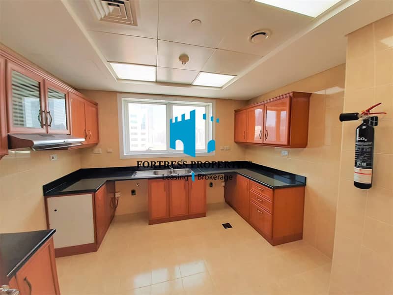 43 Gorgeous 3BHK - Elevated Home On Corniche Area | UNDERGROUND Parking !!!