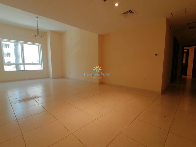 3 Best Price |  Clean 3-bedroom Unit with Parking | Istiqlal Street