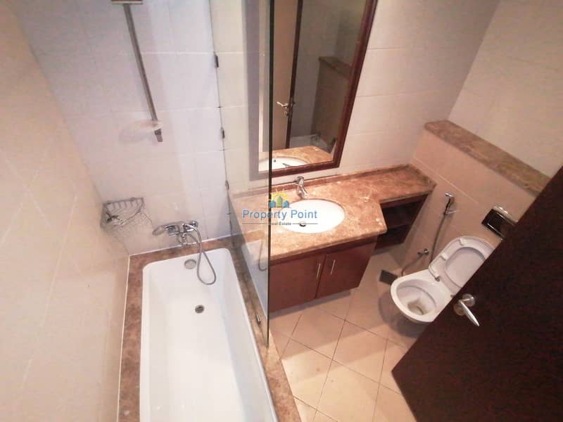 10 Best Price |  Clean 3-bedroom Unit with Parking | Istiqlal Street