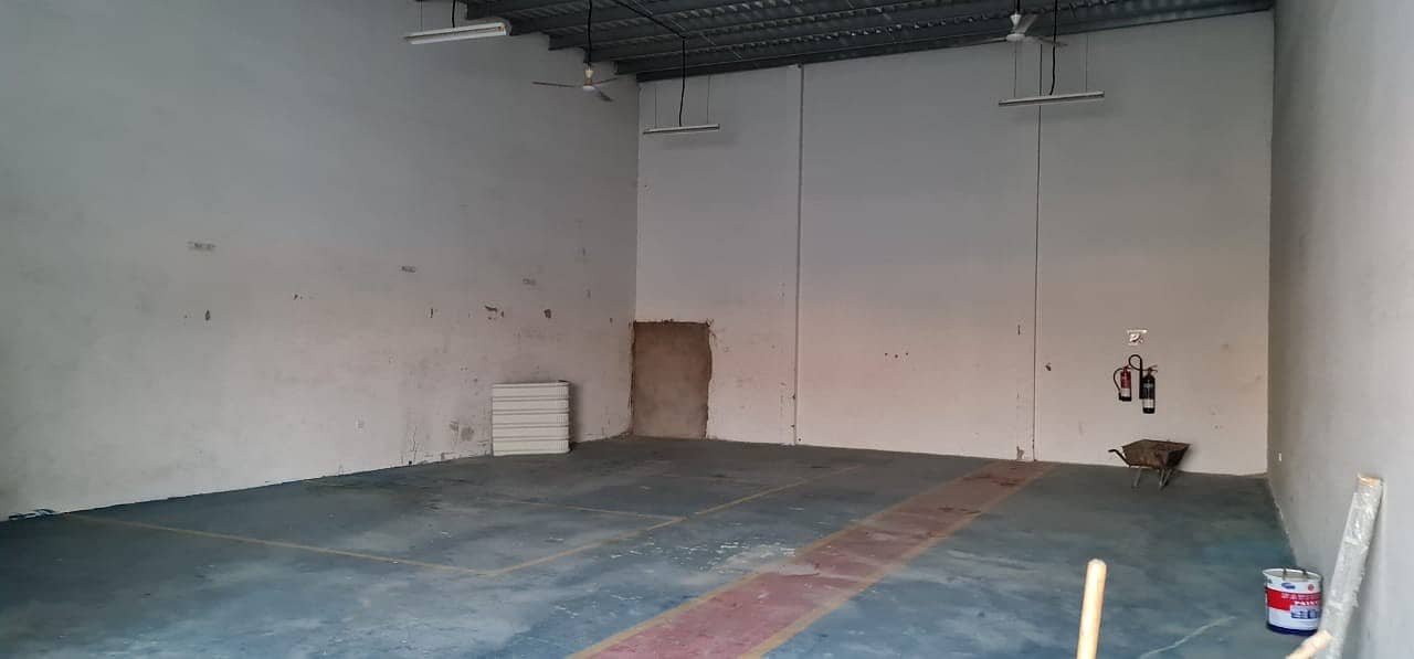 2000 square feet Warehouse with builtin Offices available in Al Jurf, Ajman