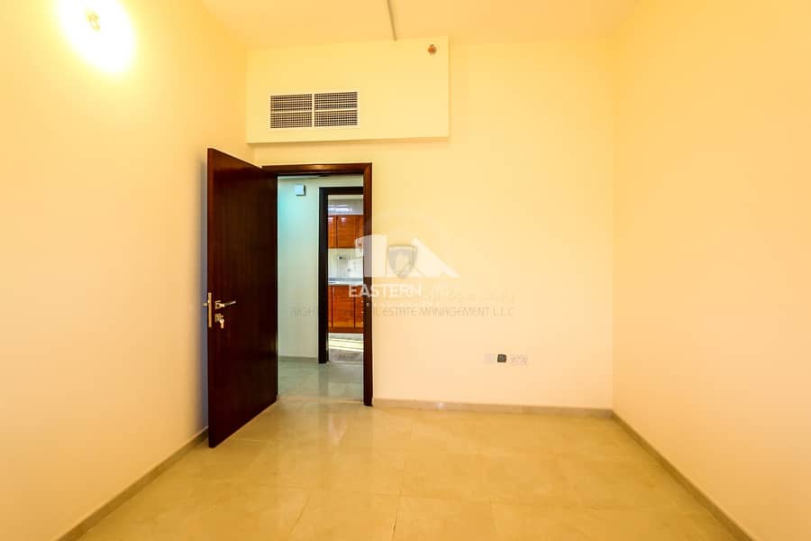 22 Massive Two Bedroom & Hall Like new Near Family Park Shabia10