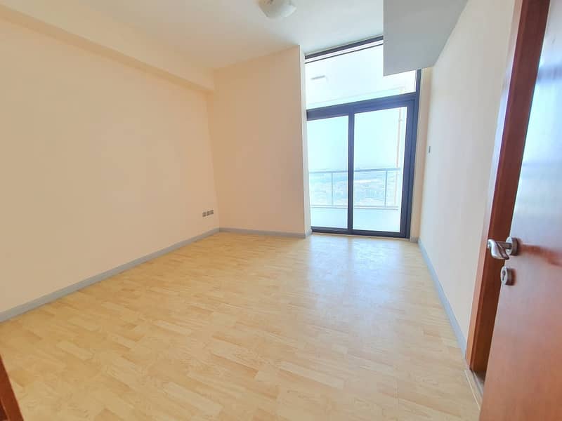 Spacious 3BR Apartment With Balcony