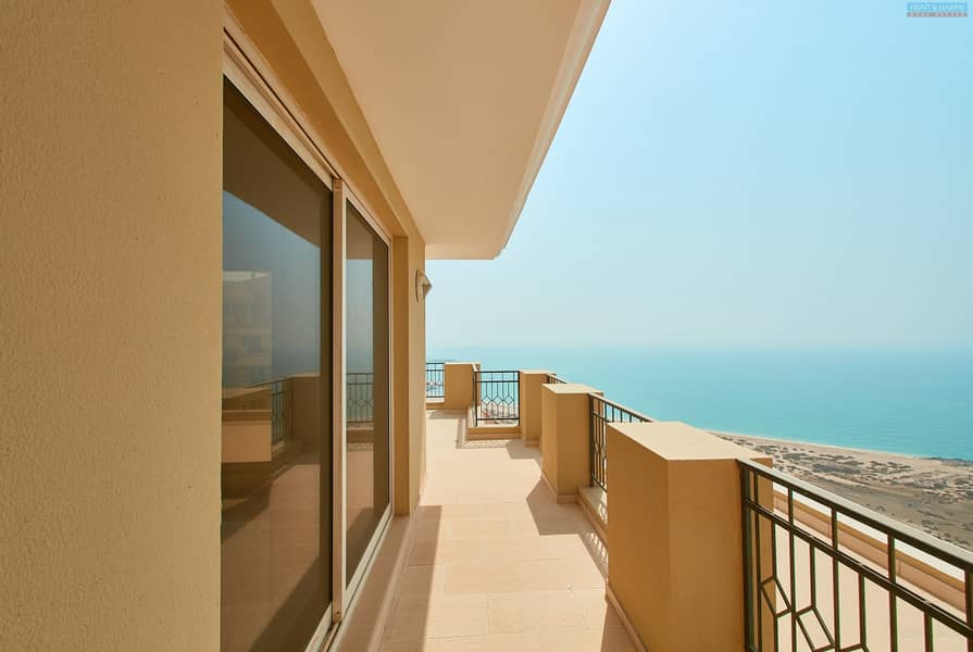 Lovely Sea View - Penthouse with Maids - Ready to Occupy
