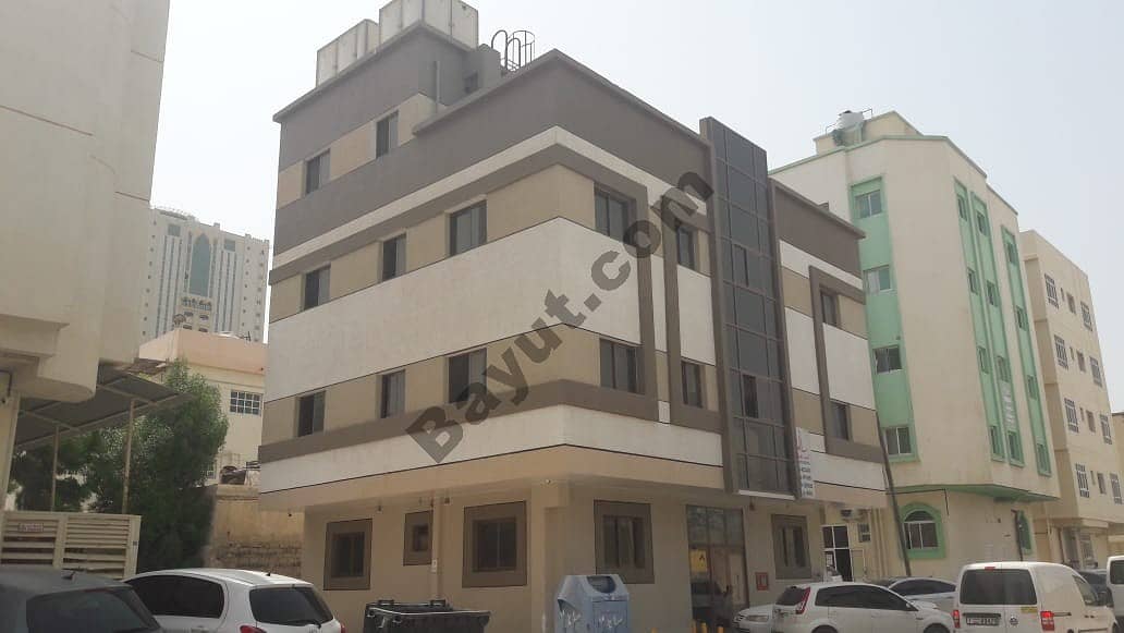 Building in Al Bustan for sale directly from the owner. Super Deluxe finishing, in a very privileged location, on three streets, behind the Orient Towers.