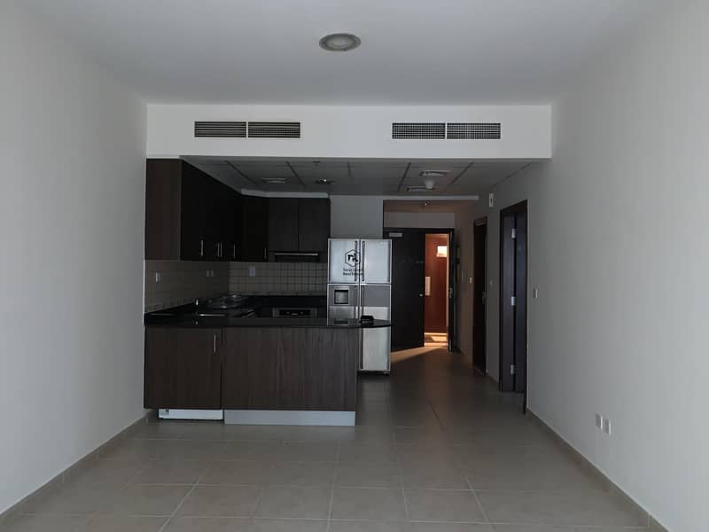 3 Nice 1 Bedroom Apartment for rent in Elite Residence  !