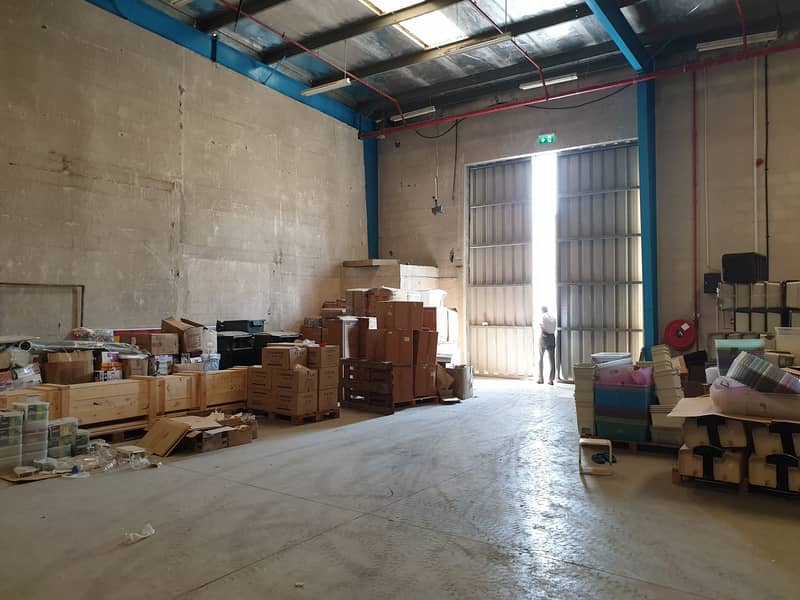 2650 SqFt Warehouse  near to Al Quoz mall with 15KW power & 8m height.