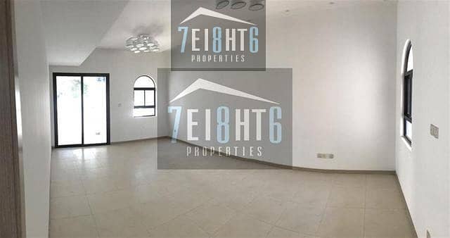 2 Commercial villa: 6 b/r indep villa excellent location directly on Al Wasl Road private parking