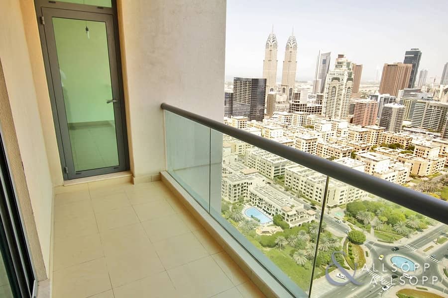 High Floor 1 Bed | Lake View | Chiller Free