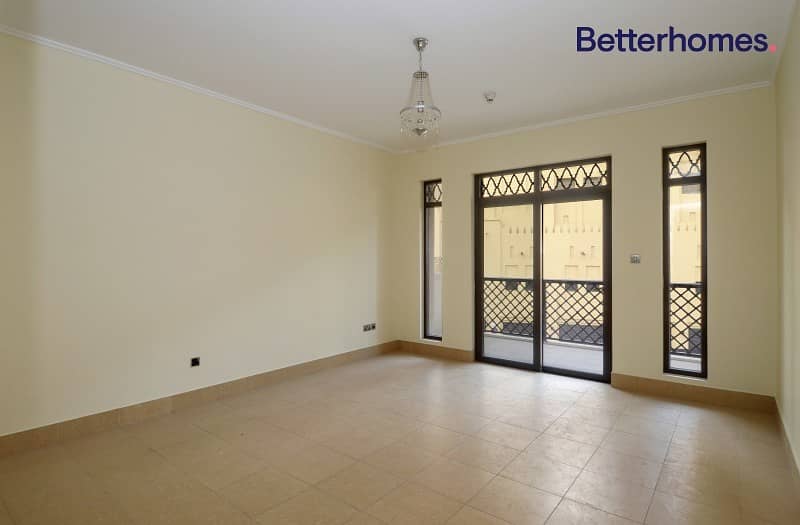 GREAT OFFER - Spacious 2 Beds &  Balcony