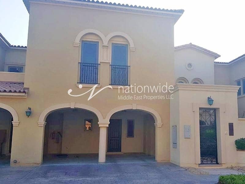 Vacant! Beautiful Large Family Home With Pool Vacant! Beautiful Large Family Home With Pool