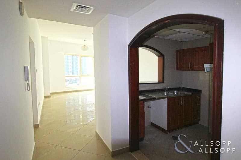 6 2 Bed Unfurnished Low Floor | Lake View