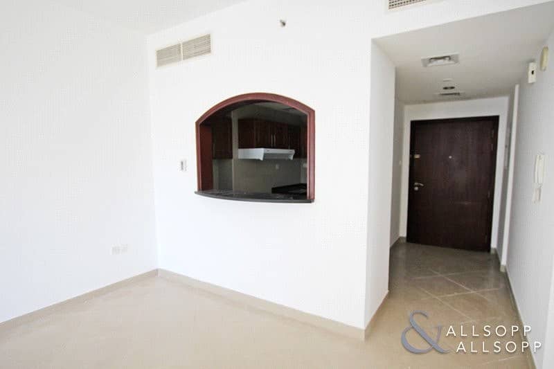 4 2 Bed Unfurnished Low Floor | Lake View