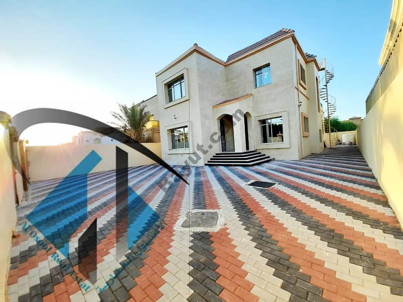 For sale, a villa in Ajman, Al Mowaihat area, used with electricity and water, full maintenance, new finishes