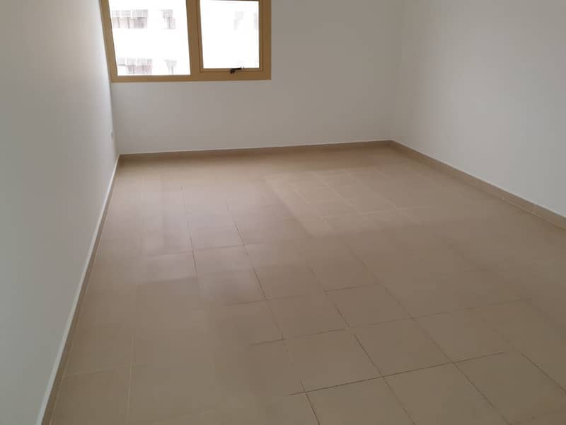 Low Price Spacious  1 bedroom hall in shabiya 35k