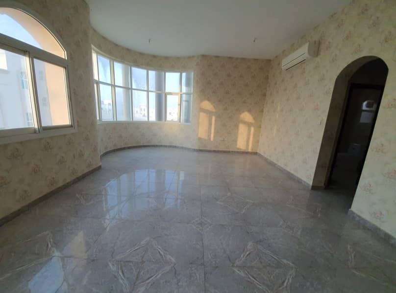 Вилла в Халифа Сити, 5 спален, 135000 AED - 4817651