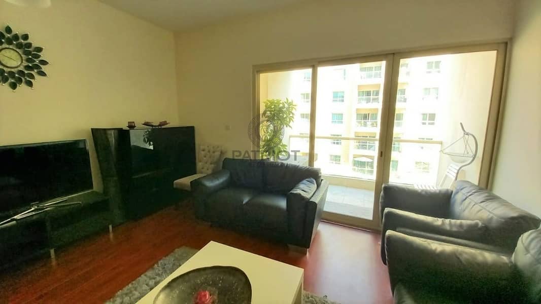 23 Fully Furnished | Upgraded | Multiple Cheques |