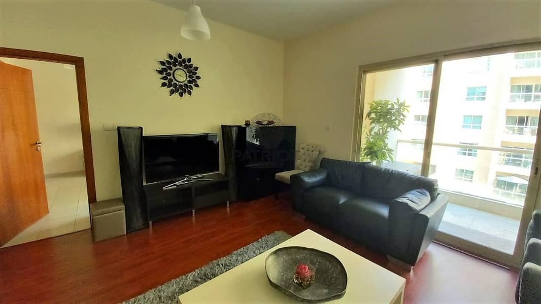 24 Fully Furnished | Upgraded | Multiple Cheques |
