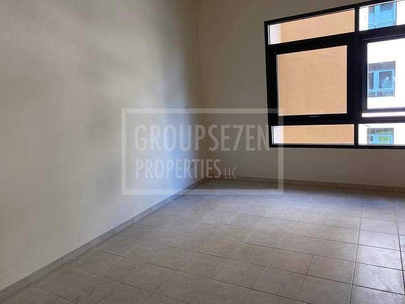 13 3 Beds Apartment for Rent in Greens