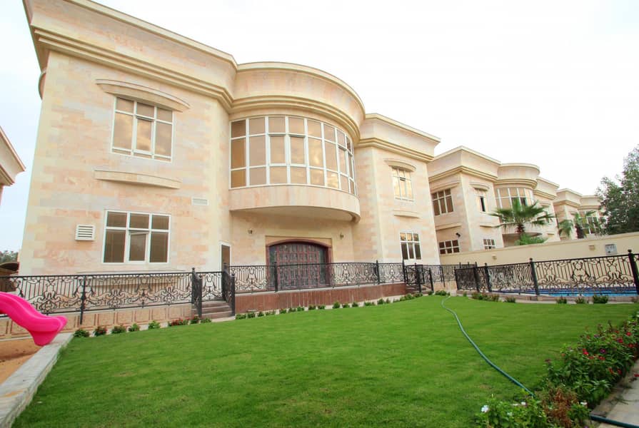 9 Exellent  renovated commercial villa with garden in Umm Suqeim 1