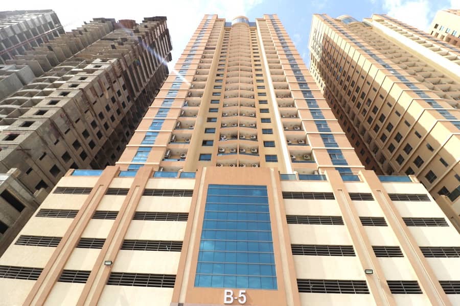 شقة في بارادايس ليك B5،بارادايس ليك،مدينة الإمارات‬ 4 غرف 23000 درهم - 4645664