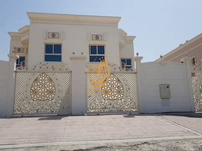 Spacious Five Bedrooms Villa Spacious Five Bedrooms Villa