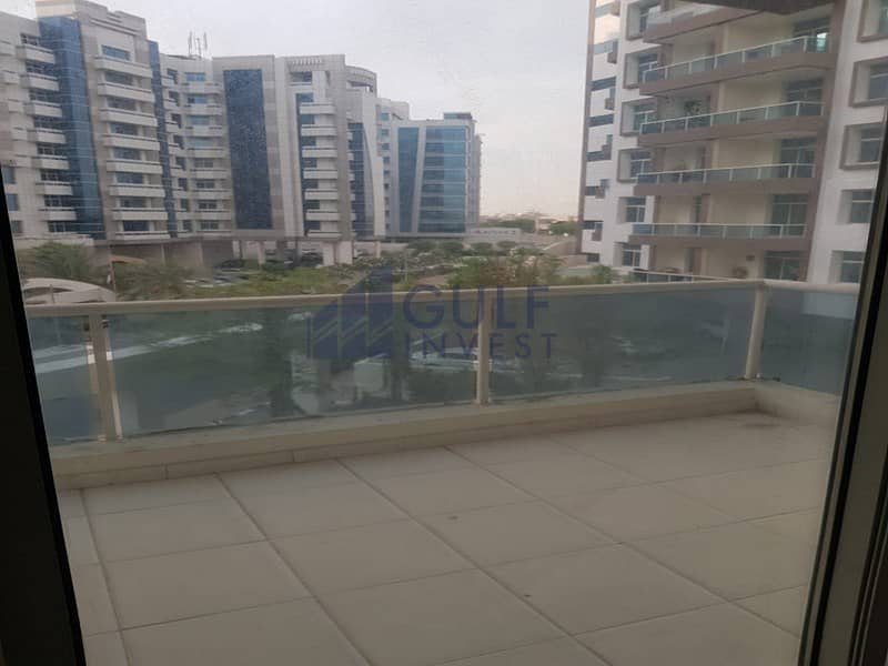 2 Ready to Move / 1BR with Balcony / University View B