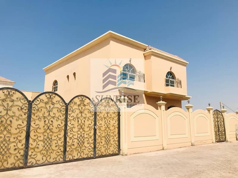 amazing villa private entrance 5 masters bedrooms with in-out kitchen