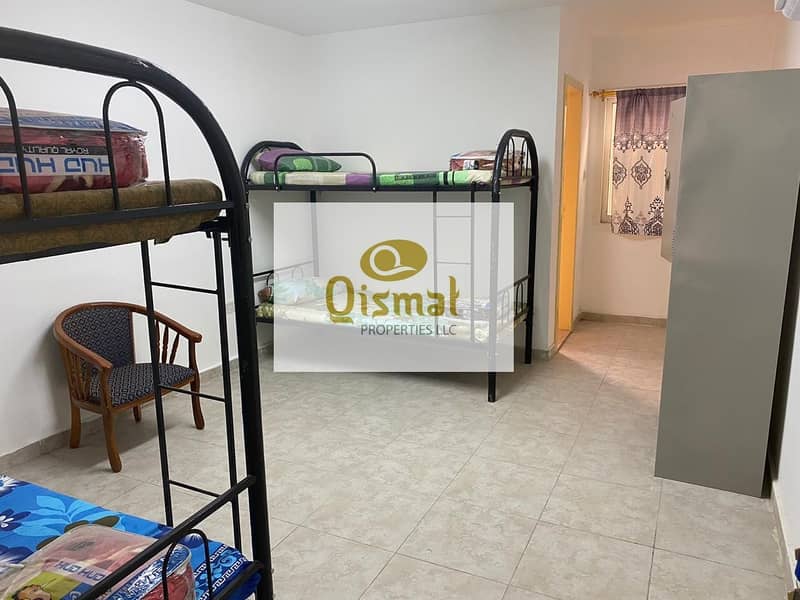 17 CAMP WITH COOKING FACILITY FOR AED 3