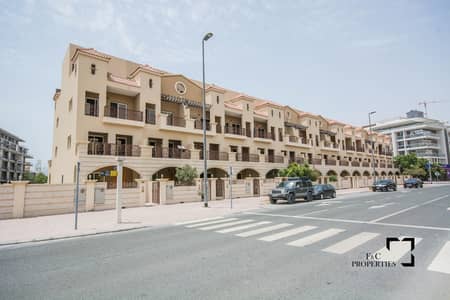 Corner 4 Bed+Maid | Large Garden | Ready to Move Corner 4 Bed+Maid | Large Garden | Ready to Move