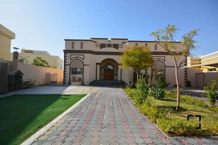 Spacious 3br | big garden | Swimming Pool Spacious 3br | big garden | Swimming Pool