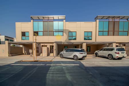 4 Bedroom Villa for Sale in Meydan City, Dubai - 4 bedroom - Middle Unit|Grand View by Millennium Estate|Meydan 4 Bedroom Villa for Sale in Meydan City, Dubai - 4 bedroom - Middle Unit|Grand View by Millennium Estate|Meydan