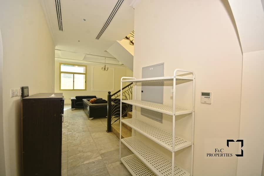 5 Independent 4br | Barsha 1 | Garden