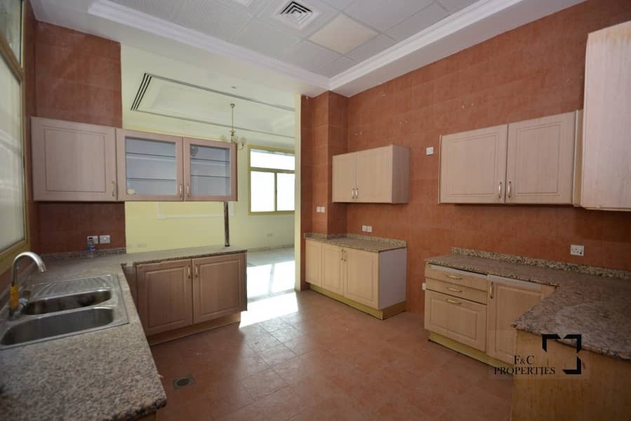 7 Independent 4br | Barsha 1 | Garden