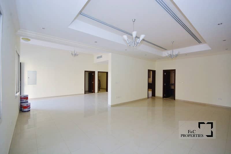 3 Large 5br | Luxury quality | Swimming Pool |
