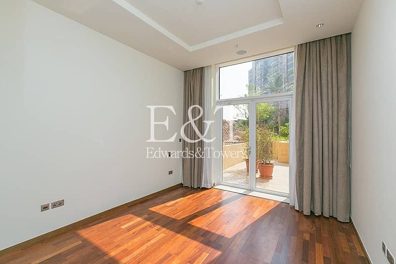 1 Bed wd Large Terrace | Direct Access to Pool