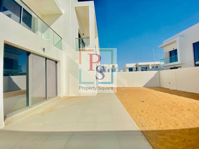 21 Exclusive Type X 3  bedroom Townhouse at Prime Location