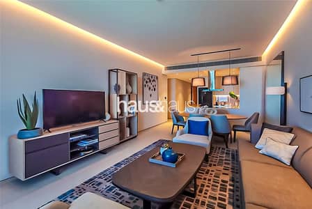 Incredible Views over Jumeirah Beach and the Palm Incredible Views over Jumeirah Beach and the Palm