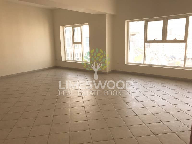 Spacious 3 Bed in Port Saeed Near Business Village
