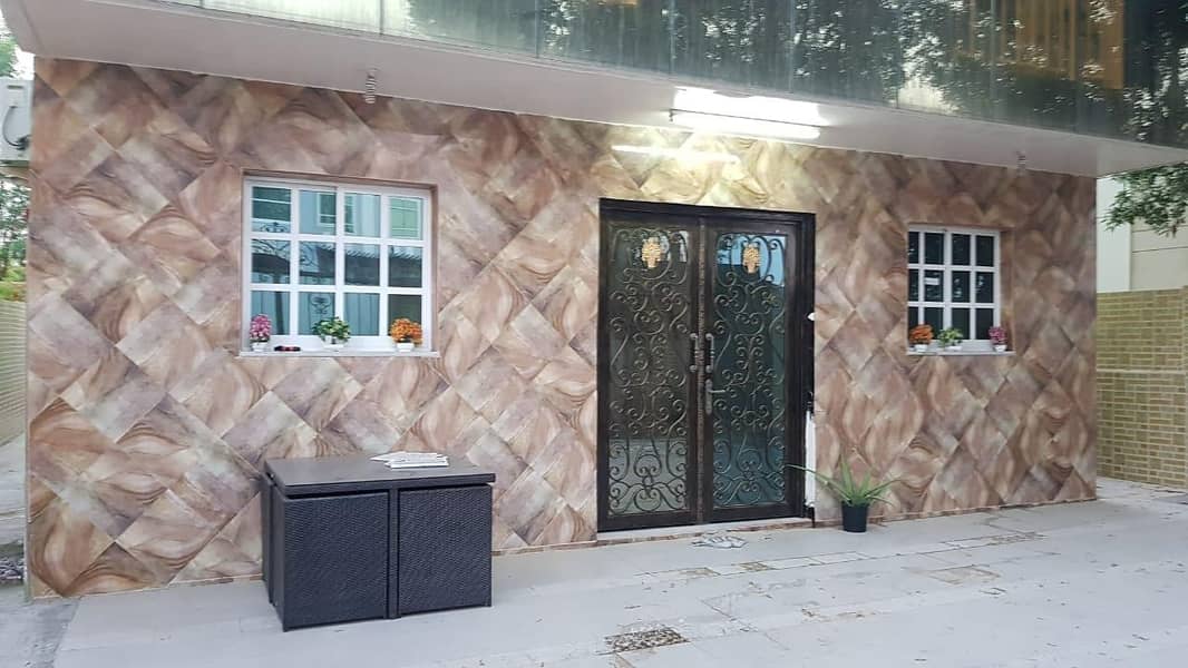 Villa for sale in Sharjah, Sharqan, area of ​​approximately 4,000 feet, two floors 3 rooms, a board, a hall, and a maid's room full maintenance A million and 300 thousand are required, negotiable
