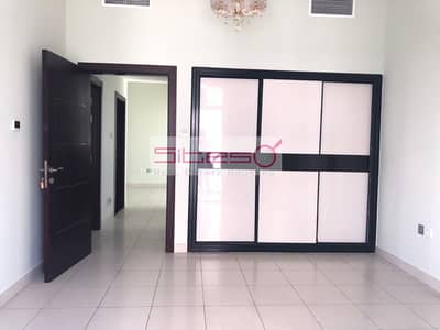 2 Bedrooms/ Garden View /Kitchen Appliances /4 Cheques 2 Bedrooms/ Garden View /Kitchen Appliances /4 Cheques