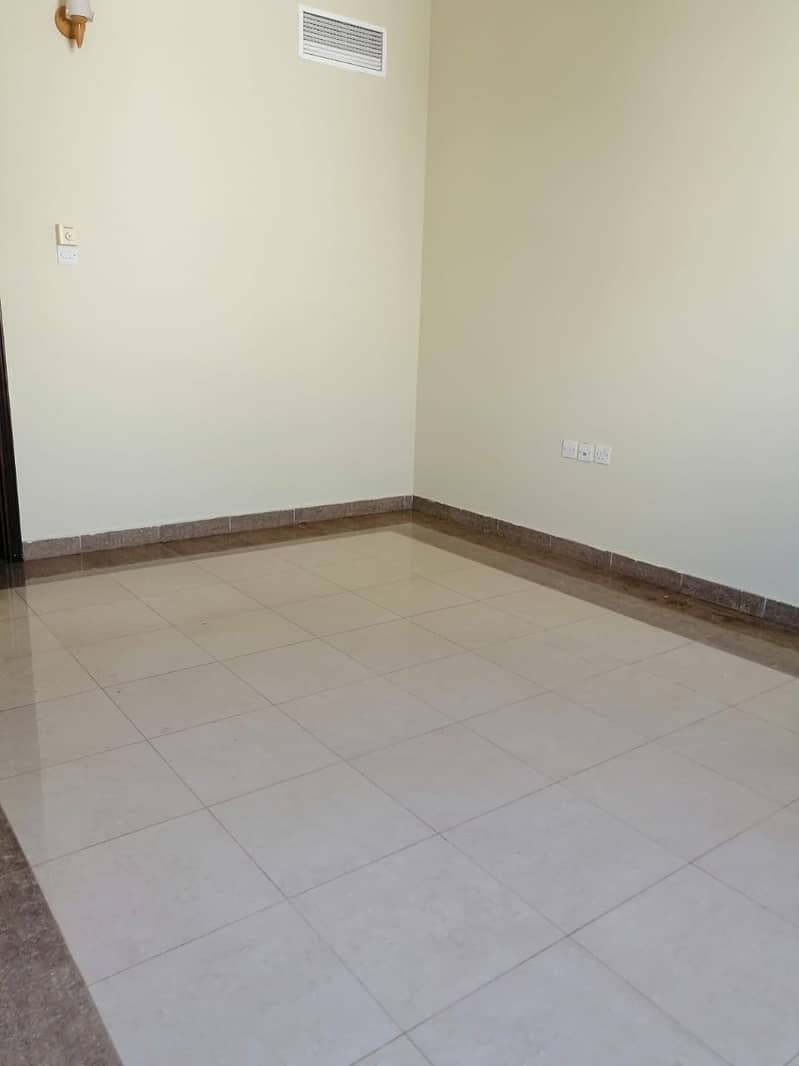 spacious one bedroom apartment one month free