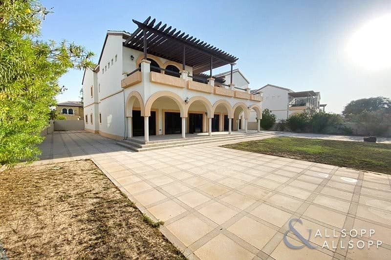 Beautiful 5 Bed | Ponderosa | Maids Room Beautiful 5 Bed | Ponderosa | Maids Room