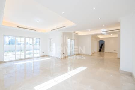Brand New 6 Bedroom Villa | Huge Plot Brand New 6 Bedroom Villa | Huge Plot