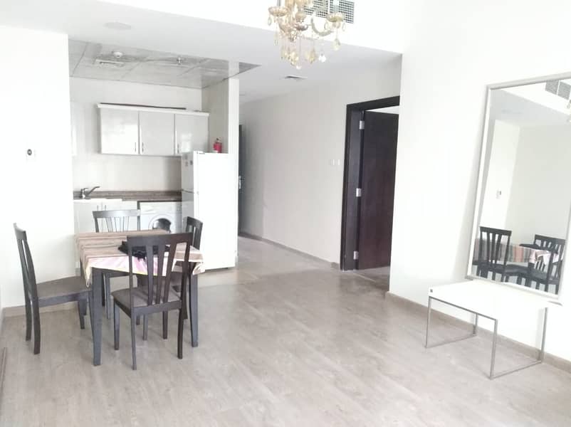 Very near to DMCC metro station Spacious one bedroom for rent in Lake City Towers