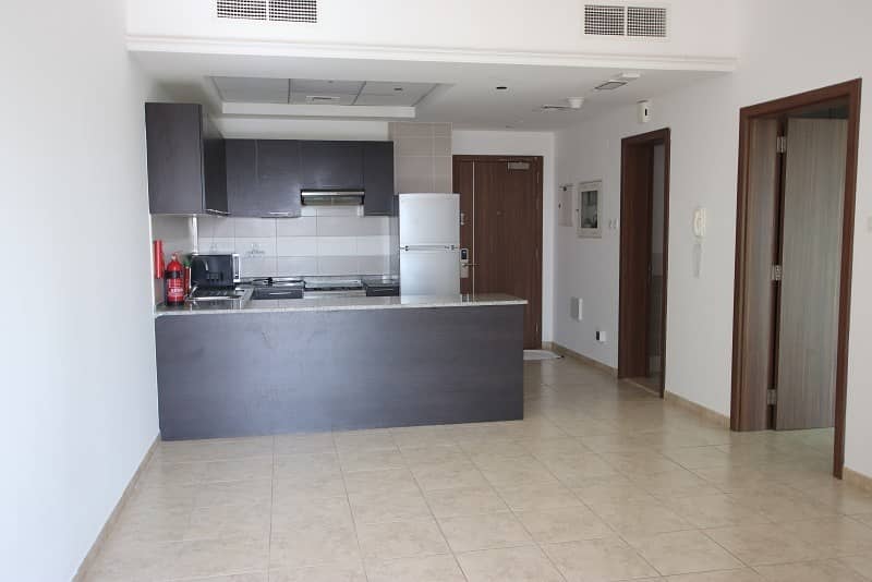 Fully Equipped Kitchen |Pool View | Middle Unit |1BR+Blcny
