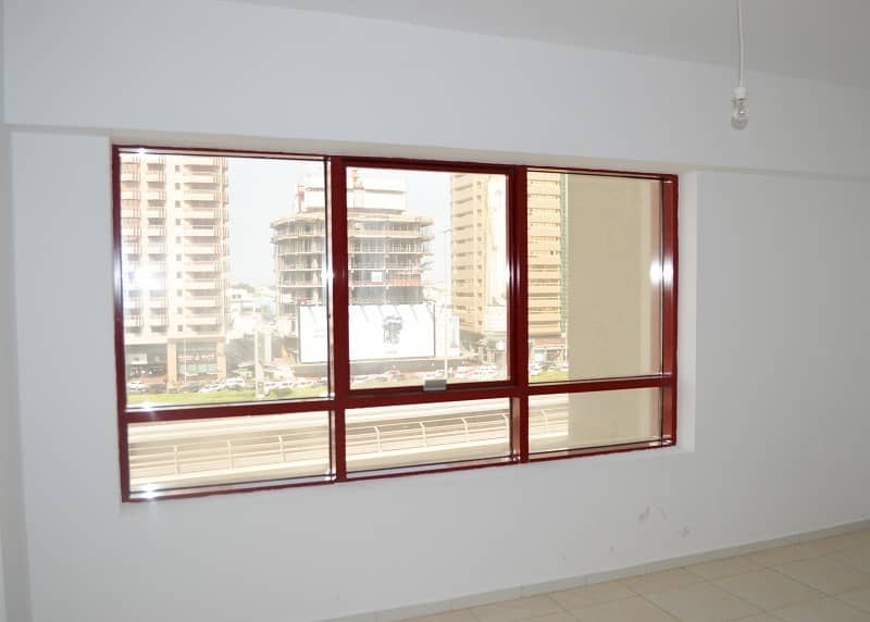 29 Hot Deal! 3BR @75k/yr. | 4 Cheques 3BR Plus Laundry