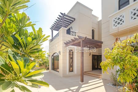 4 Bed Middle | Single Row | Salam Centre 4 Bed Middle | Single Row | Salam Centre
